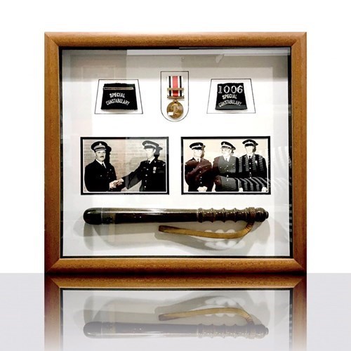 Claim to Frame L1400 Exhibit Walnut