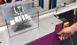 Deactivate aluminium mitre saw clamp